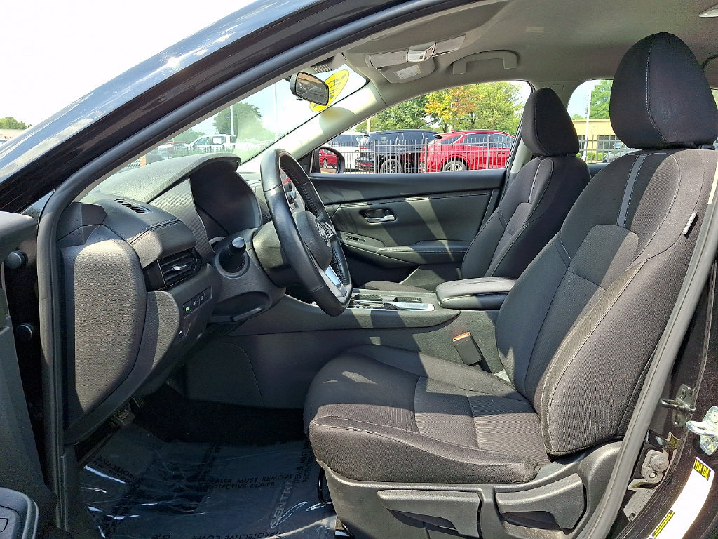 Used 2025 Nissan Sentra SV w/ All-Weather Package FWD image 13