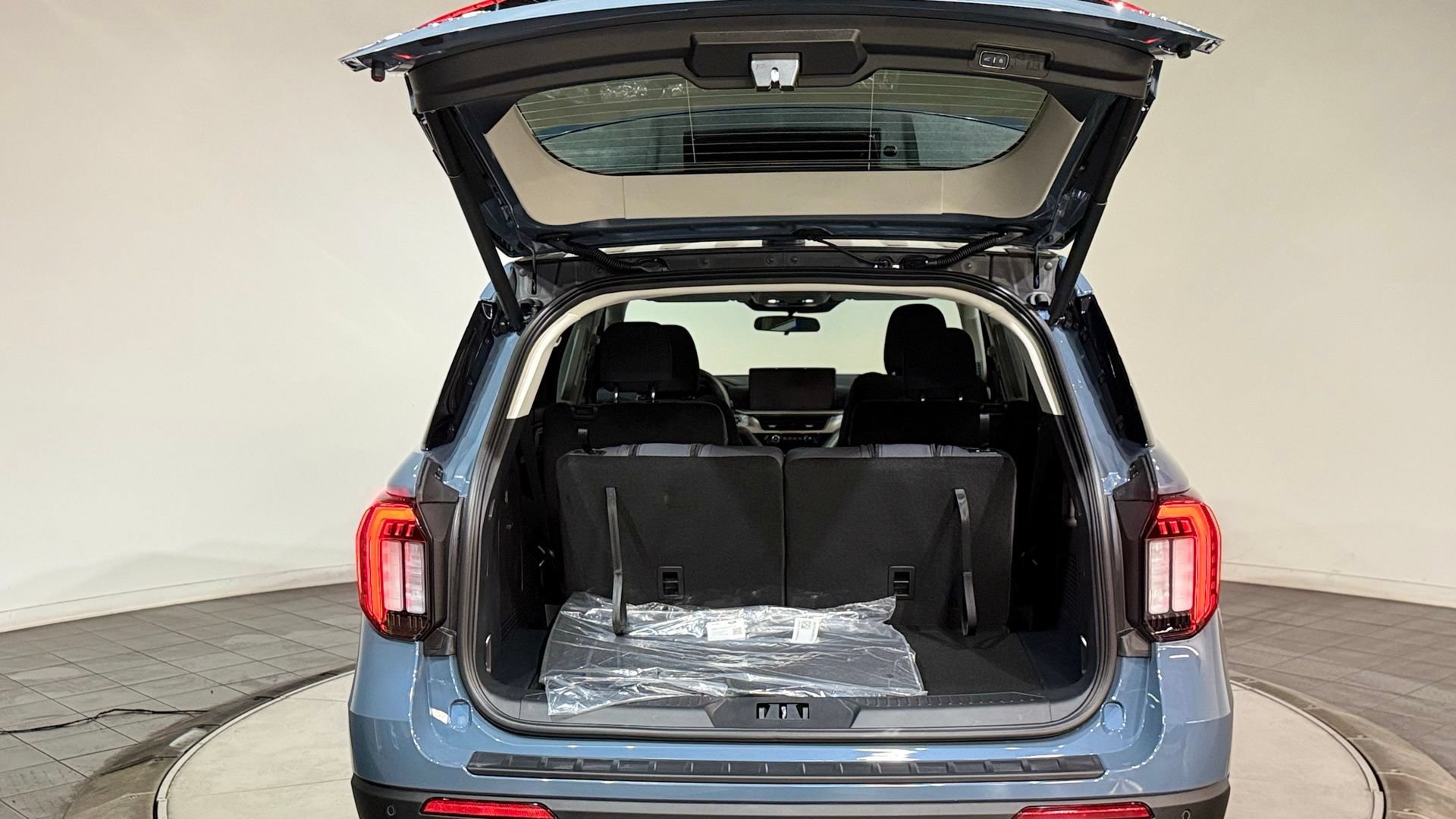 New 2026 Ford Explorer Active AWD/4WD image 27