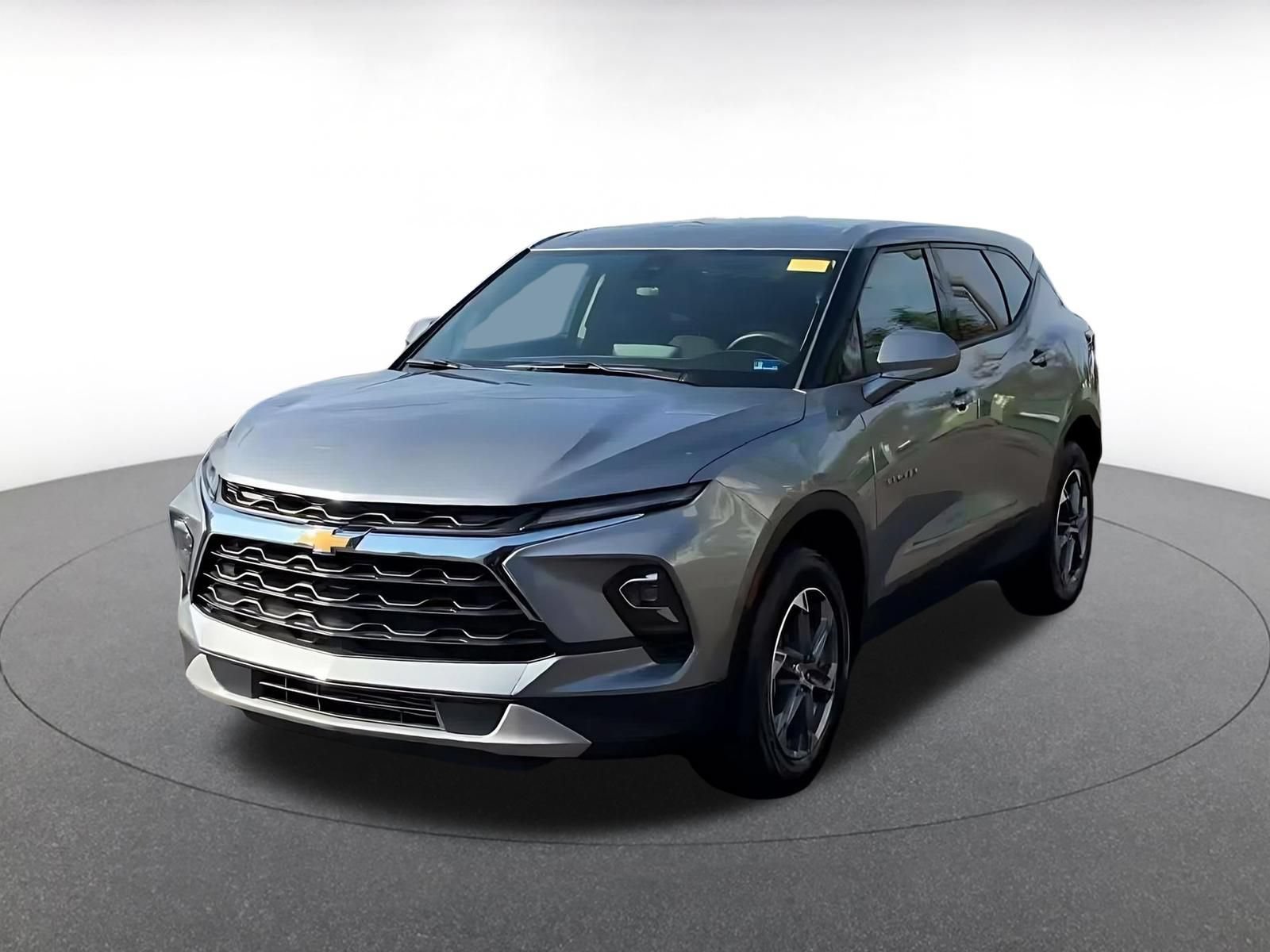 Used 2026 Chevrolet Blazer LT FWD image 6