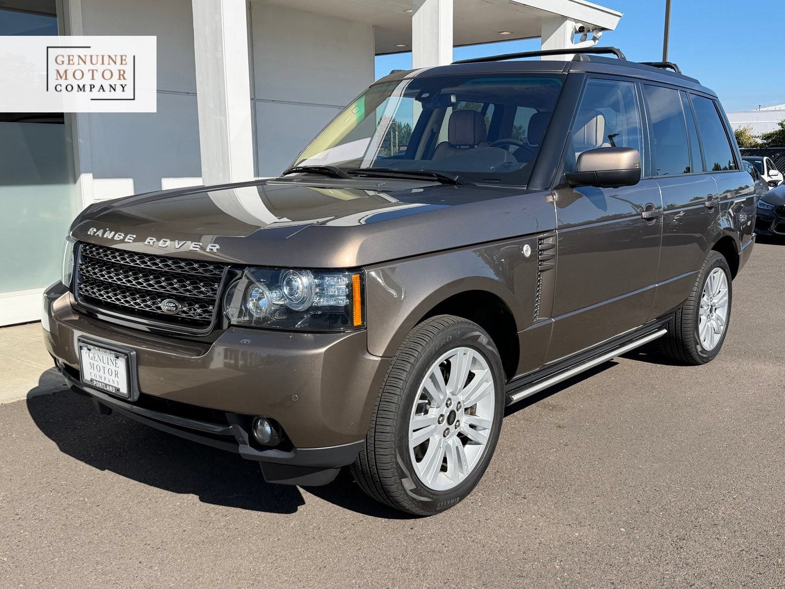 Used 2012 Land Rover Range Rover HSE LUX w/ Luxury Interior Pkg AWD/4WD image 1