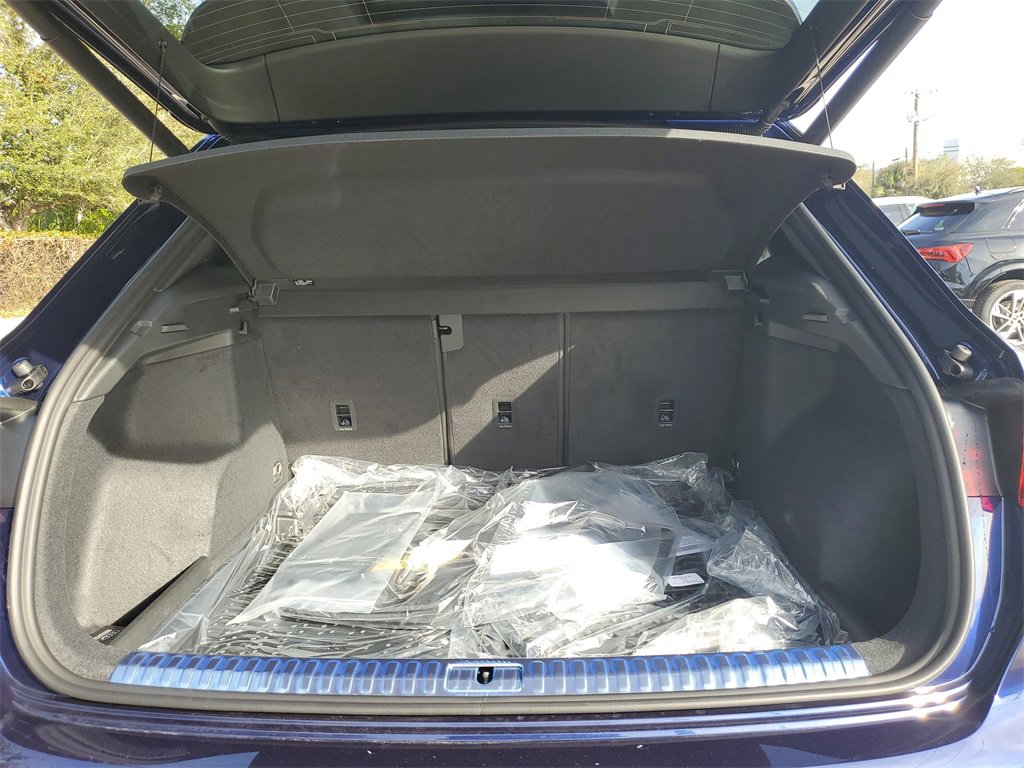 New 2025 Audi Q3 2.0T Premium image 30