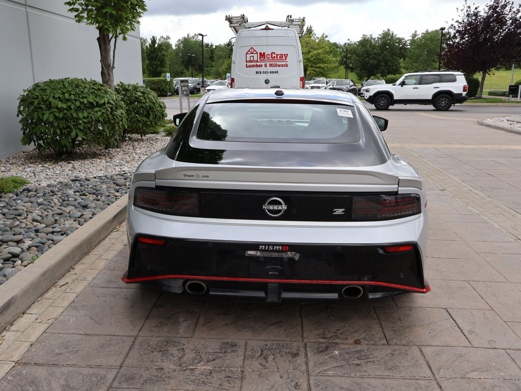 Used 2025 Nissan Z NISMO w/ Floor Mat Package RWD image 8