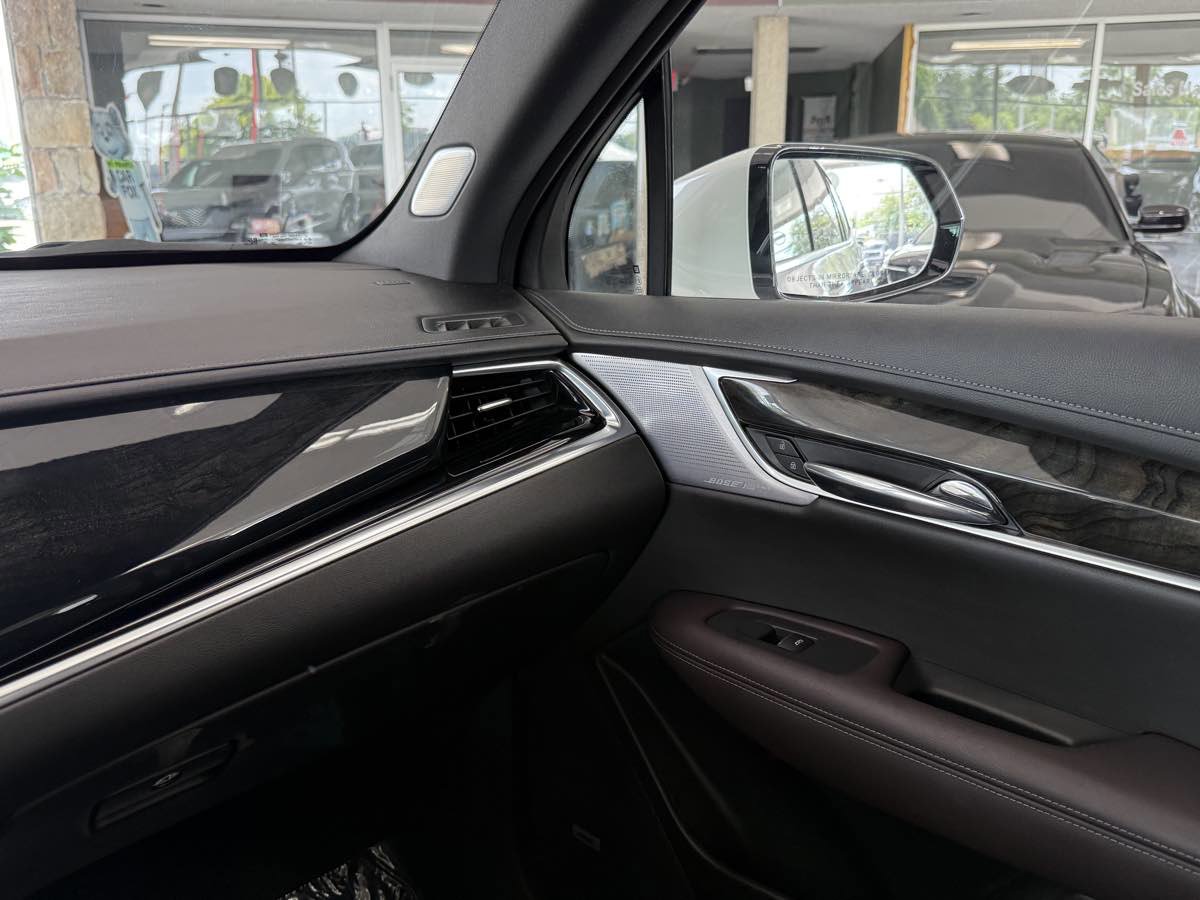 Used 2024 Cadillac XT6 Premium Luxury w/ Technology Package image 43