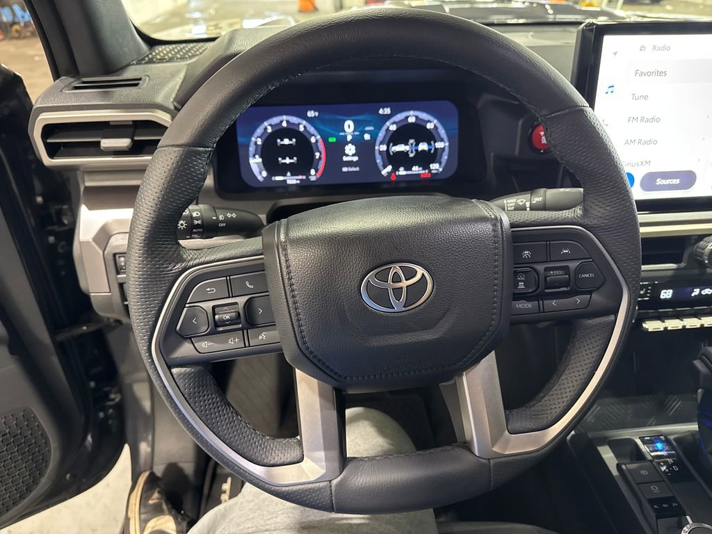 Used 2025 Toyota Tacoma TRD Sport image 18
