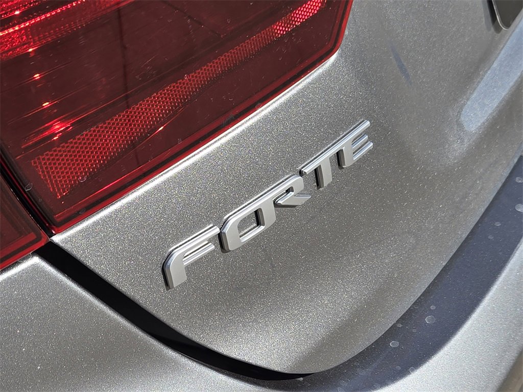 Certified 2022 Kia Forte LXS image 16
