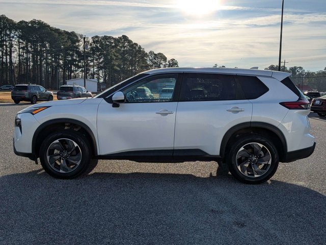 Certified 2024 Nissan Rogue SV image 7