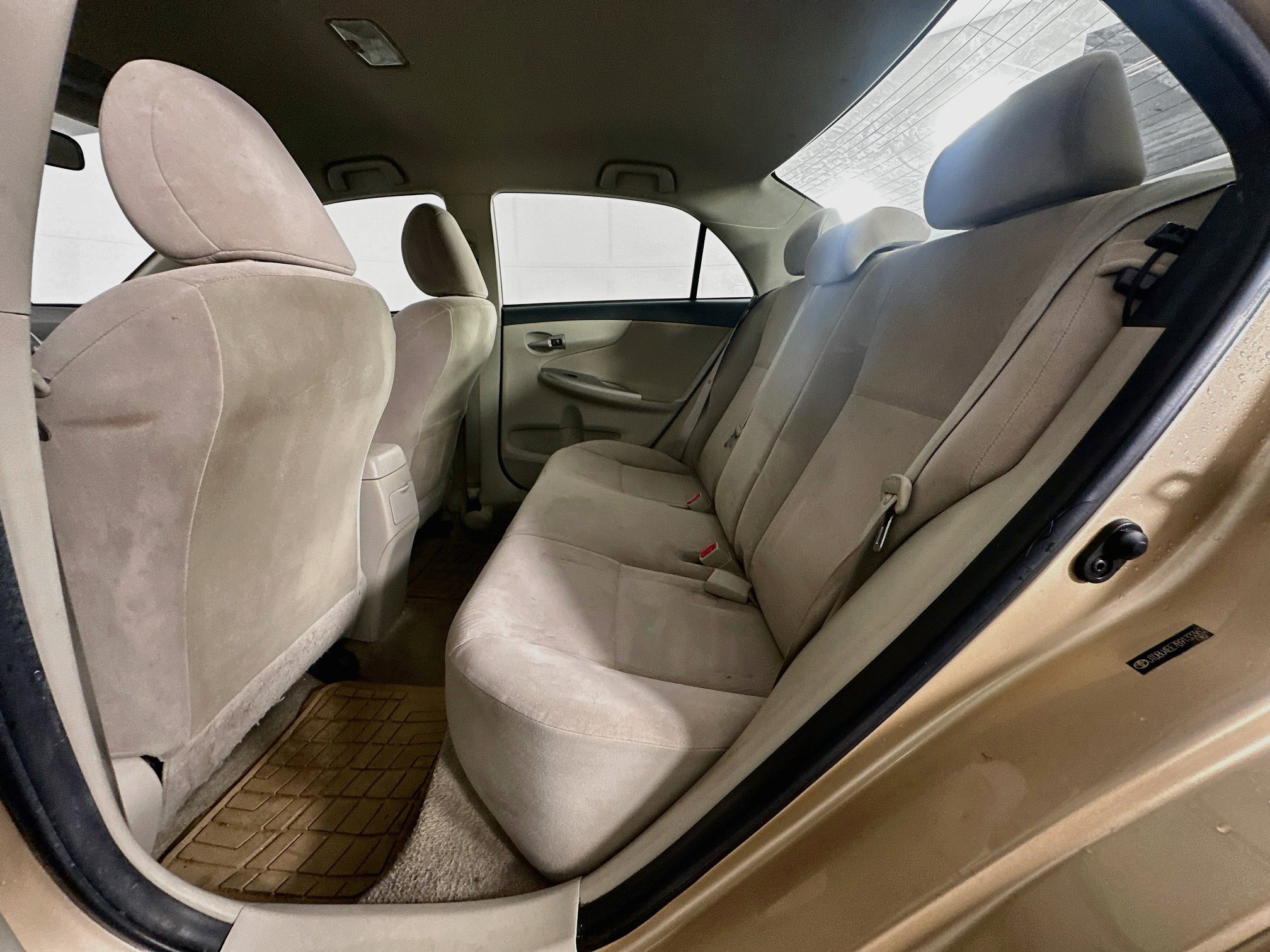 Used 2011 Toyota Corolla LE FWD image 25