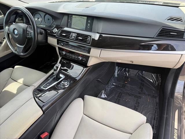 Used 2011 BMW 550i Sedan image 13