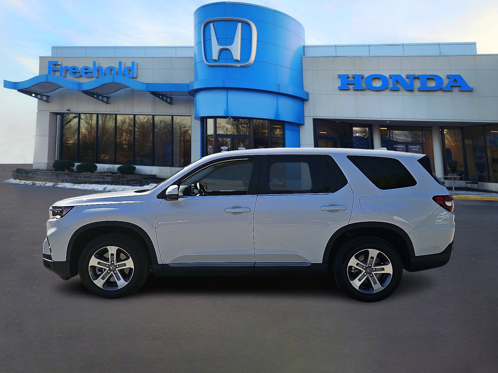 Used 2024 Honda Pilot EX-L image 4