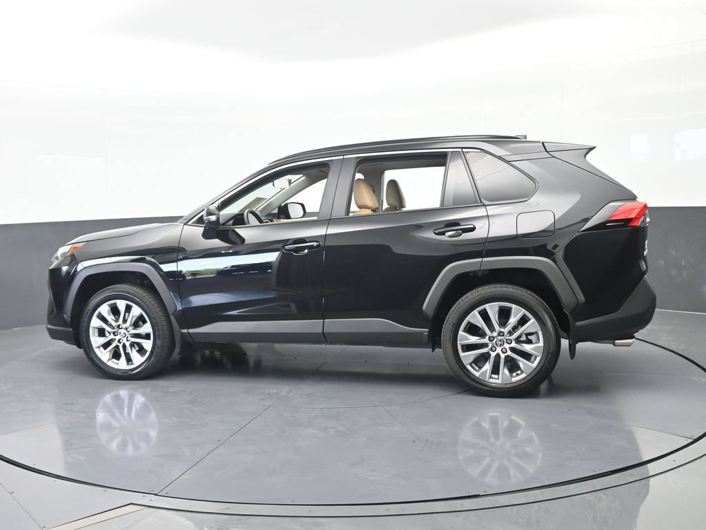 Used 2025 Toyota RAV4 XLE Premium FWD image 3