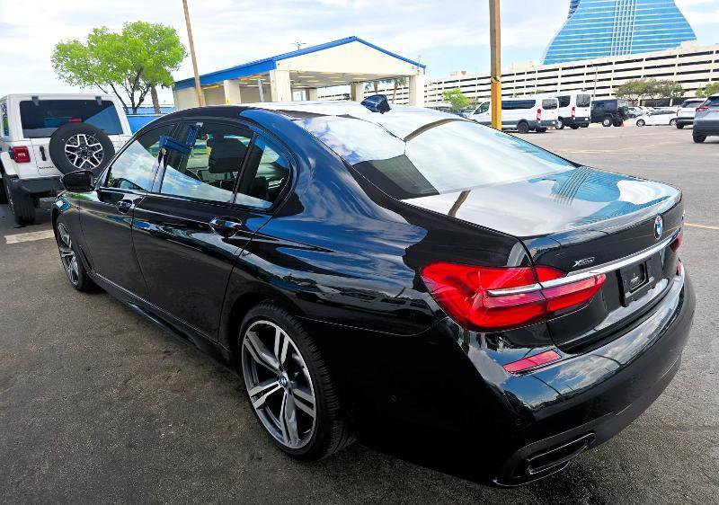 Used 2019 BMW 750i xDrive AWD/4WD image 6