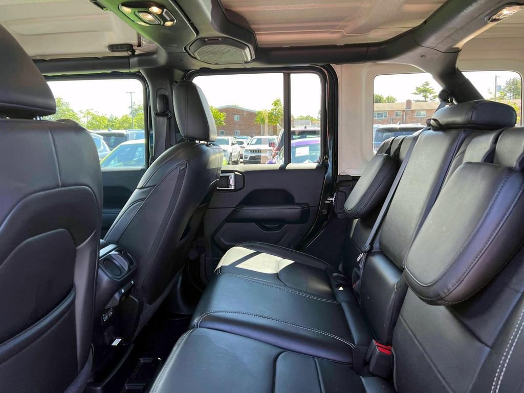 Used 2022 Jeep Wrangler Unlimited Sahara 4xe w/ Cold Weather Group image 10