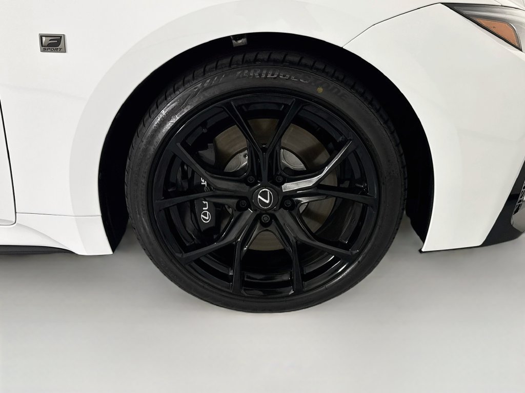 Used 2025 Lexus IS 500 RWD image 32