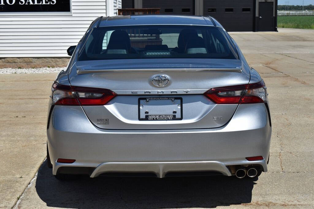 Used 2024 Toyota Camry SE FWD image 4