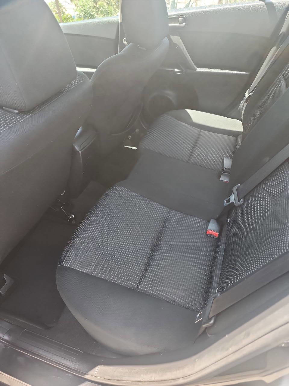 Used 2013 MAZDA MAZDA3 i SV w/ Convenience Pkg FWD image 13