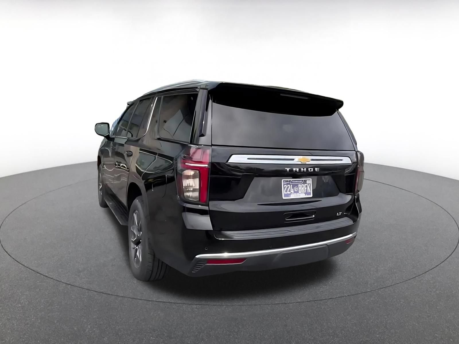 Used 2023 Chevrolet Tahoe LT w/ Luxury Package AWD/4WD image 12