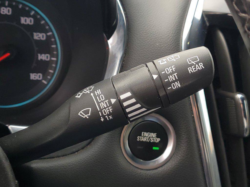 Used 2023 Chevrolet Traverse LT FWD image 13
