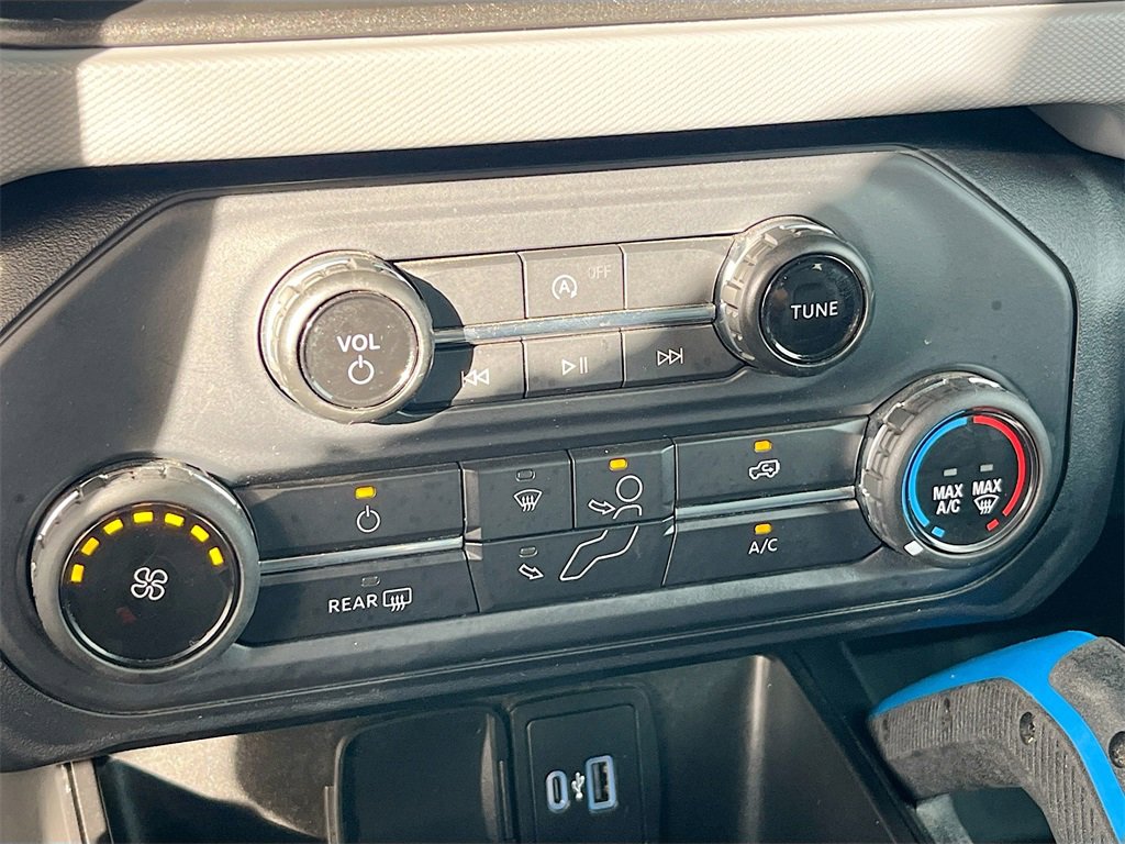 Used 2022 Ford Bronco Black Diamond image 15