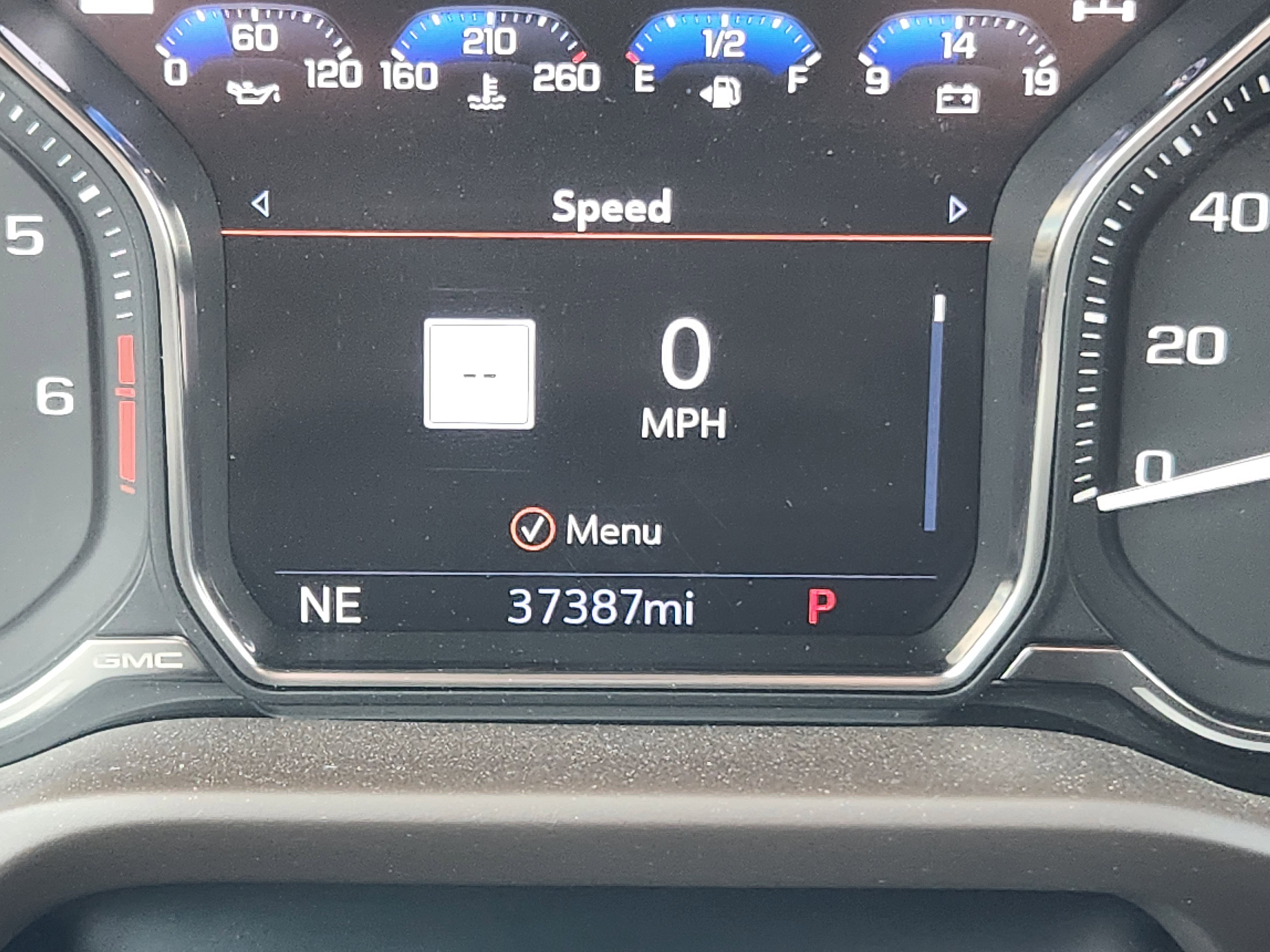 Used 2022 GMC Sierra 1500 SLT w/ Technology Package image 9