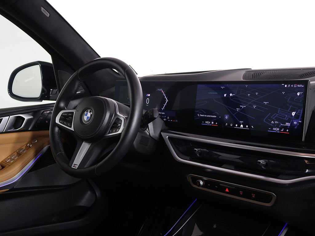 Used 2024 BMW X7 xDrive40i w/ M Sport Package image 32