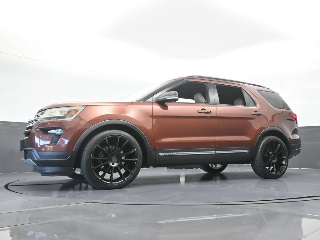 Used 2018 Ford Explorer XLT w/ Equipment Group 202A FWD image 54