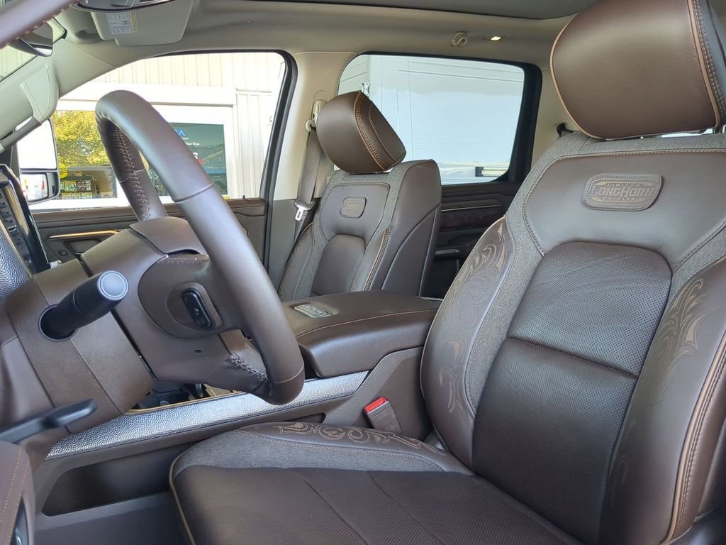 Used 2025 RAM 1500 Limited w/ Off Road Group image 6
