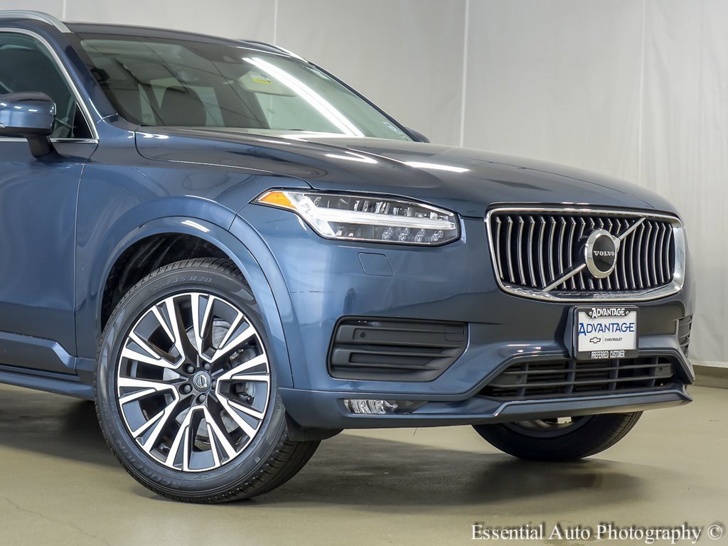 Used 2022 Volvo XC90 T6 Momentum w/ Protection Package image 3