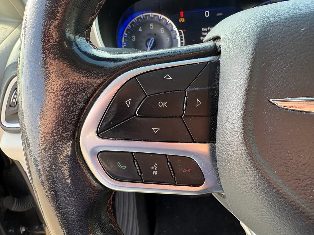 Used 2020 Chrysler Pacifica Touring-L Plus FWD image 14