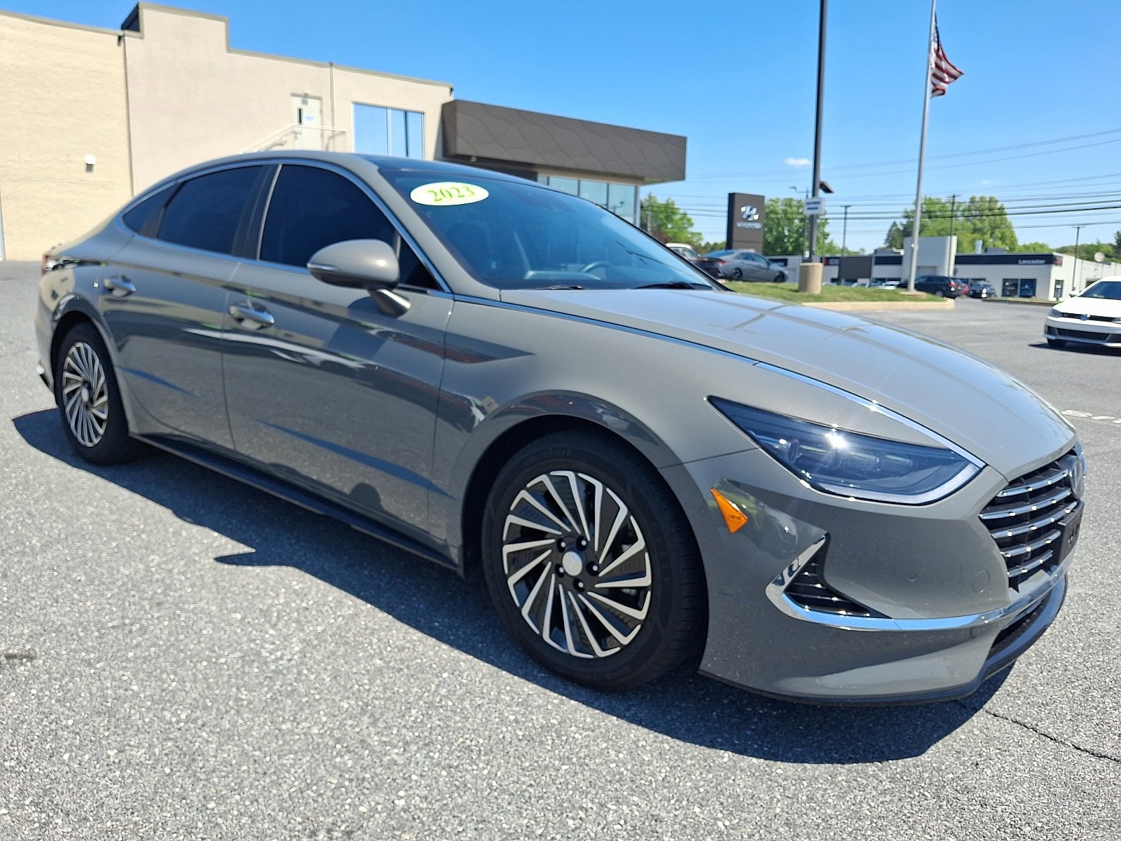 Used 2023 Hyundai Sonata Limited FWD image 3