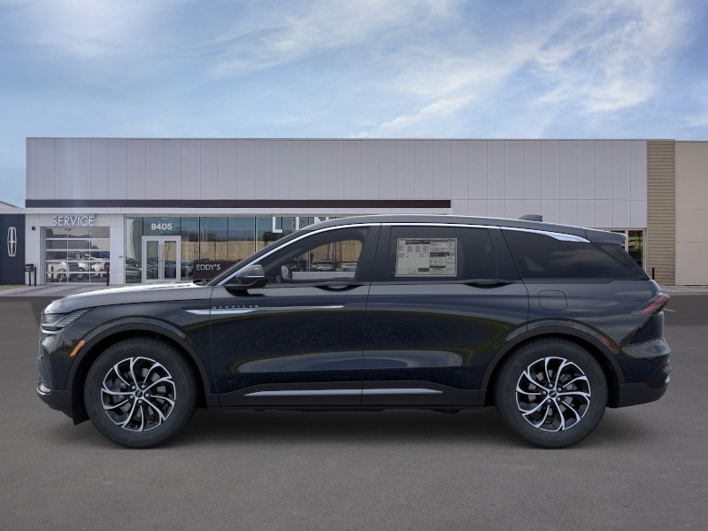 New 2026 Lincoln Nautilus Premier AWD/4WD image 3