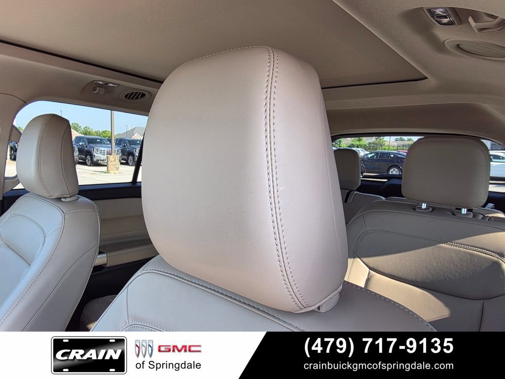Used 2023 Ford Explorer XLT w/ Equipment Group 202A AWD/4WD image 22