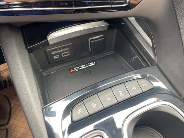 Used 2021 Buick Envision Avenir w/ Technology Package II image 19