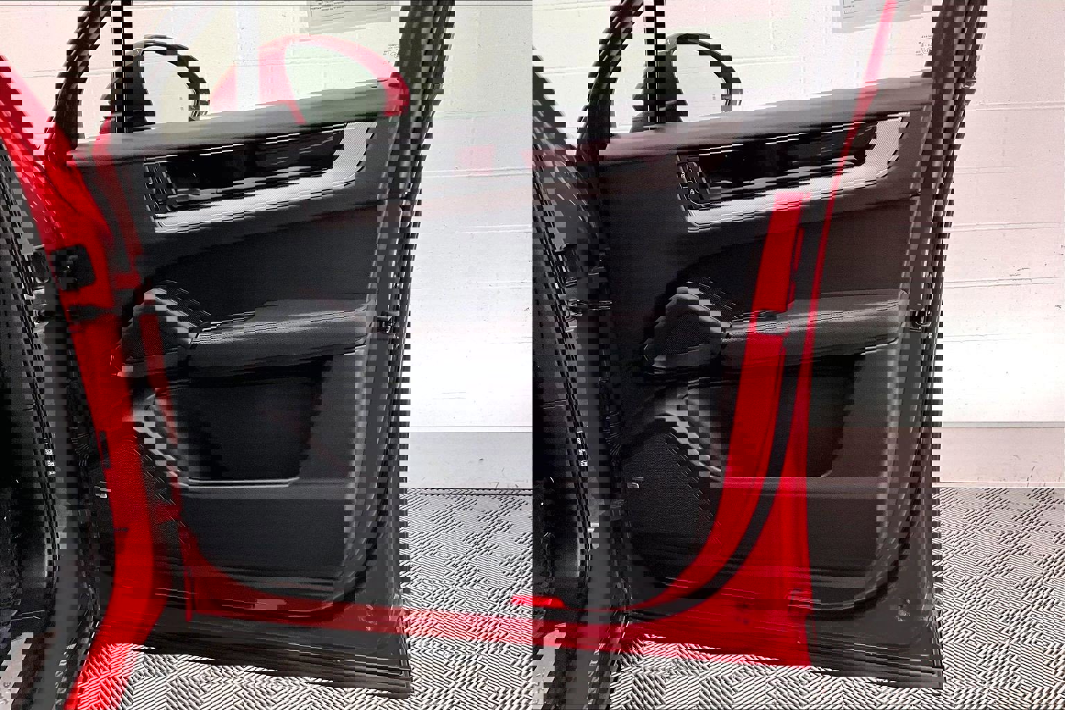 Used 2024 Porsche Cayenne image 24