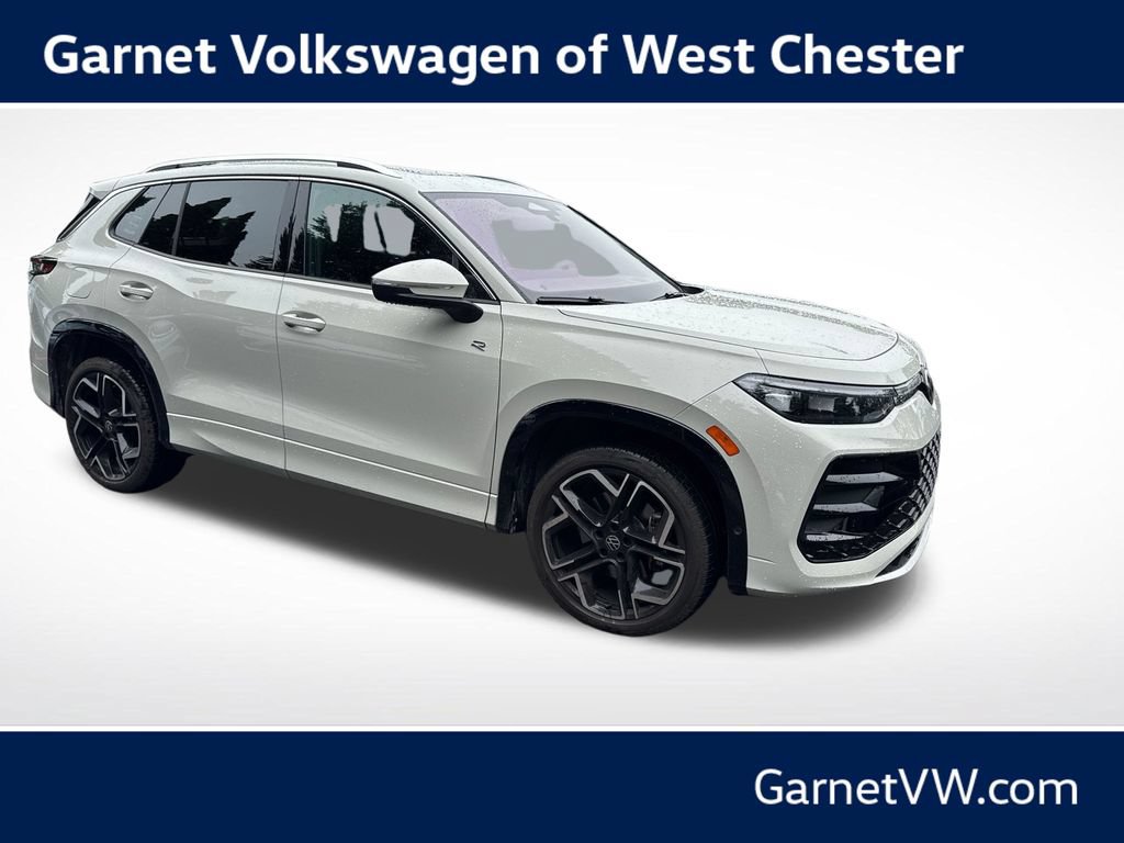 Used 2025 Volkswagen Tiguan SEL R-Line AWD/4WD image 7