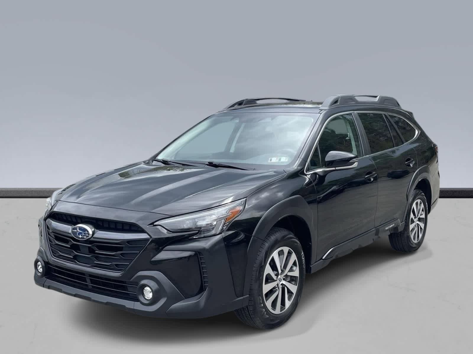 Certified 2025 Subaru Outback Premium AWD/4WD image 1