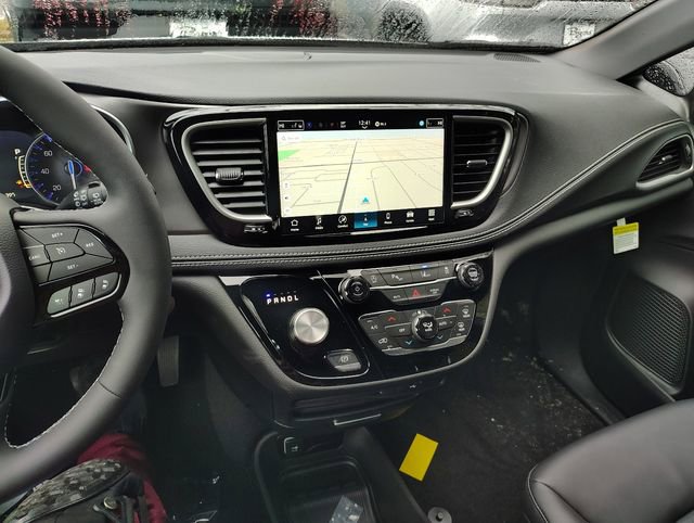 New 2026 Chrysler Pacifica Select image 21