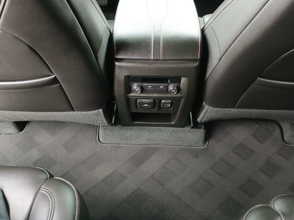 Used 2023 Chevrolet Traverse RS image 22