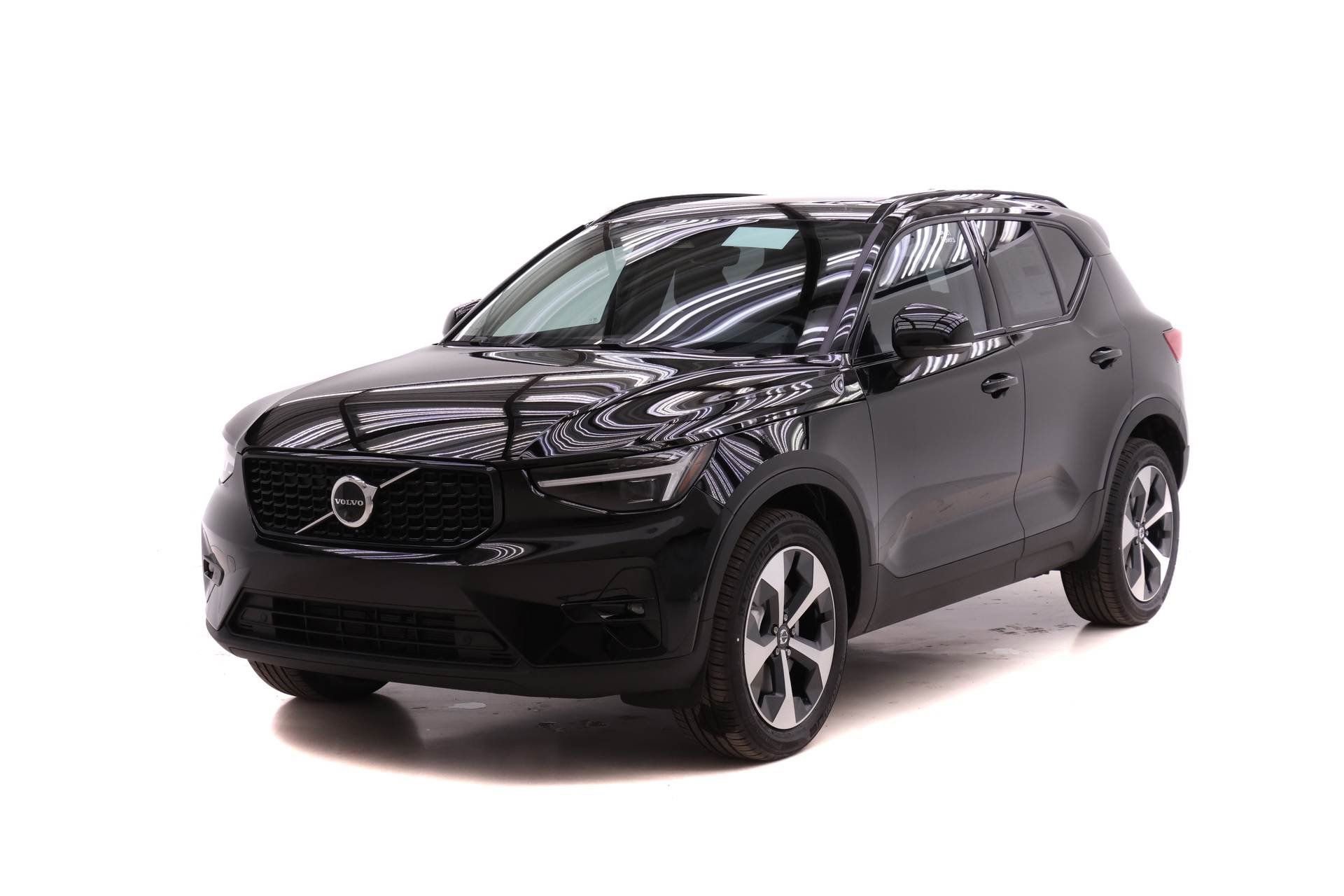 New 2026 Volvo XC40 B5 Plus w/ Protection Package Premier