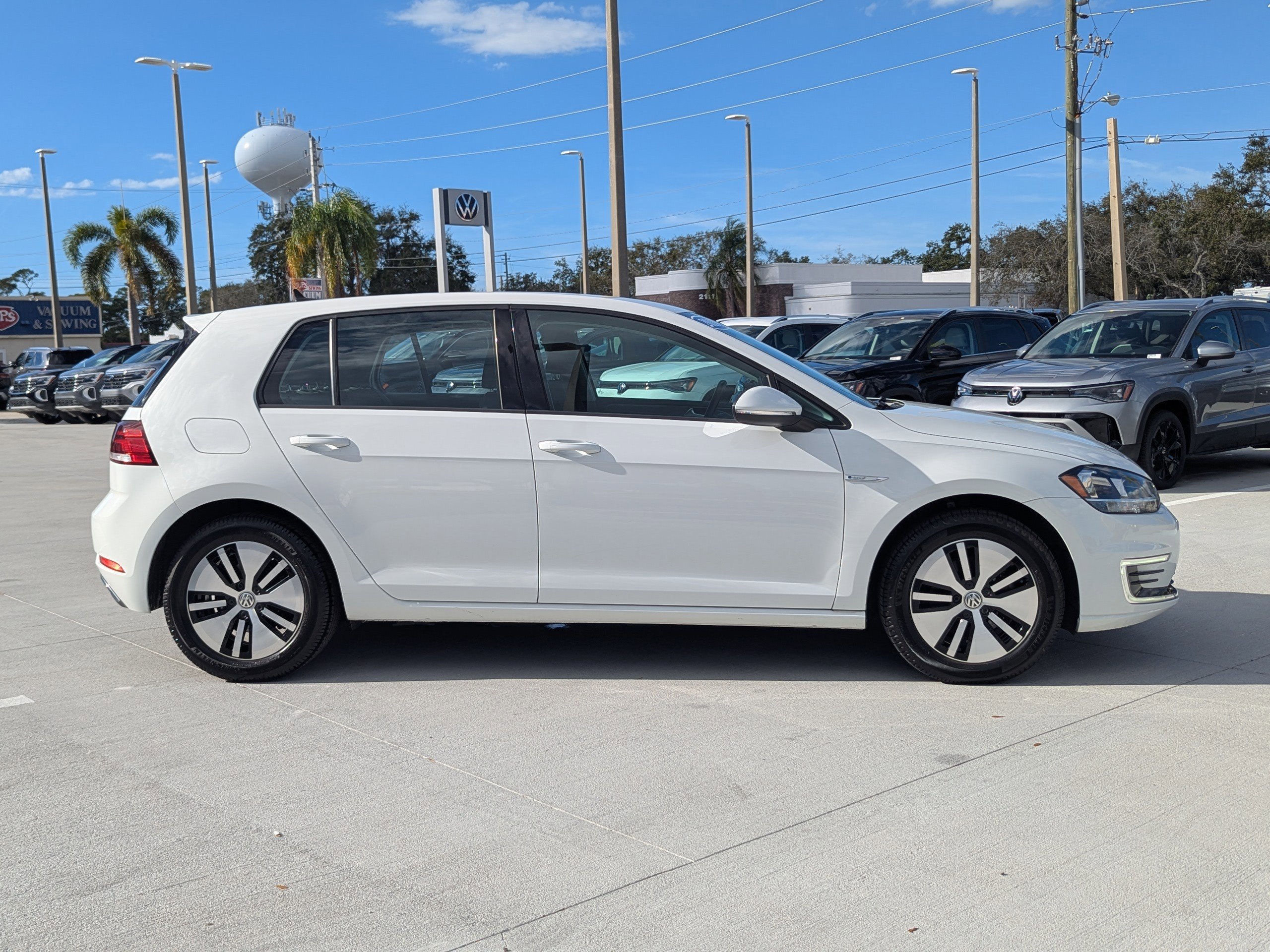 Used 2019 Volkswagen e-Golf SE w/ Driver Assistance Package video 2