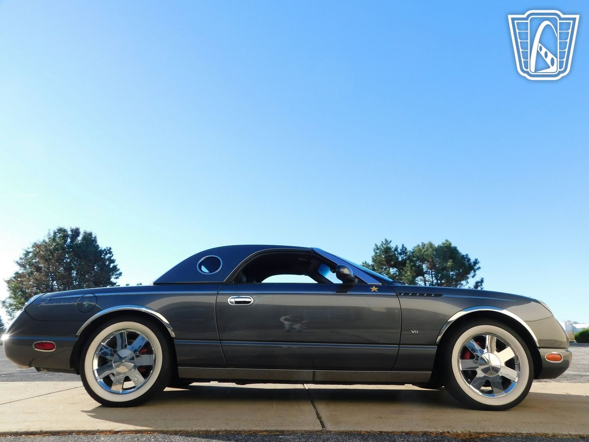 Used 2003 Ford Thunderbird image 19