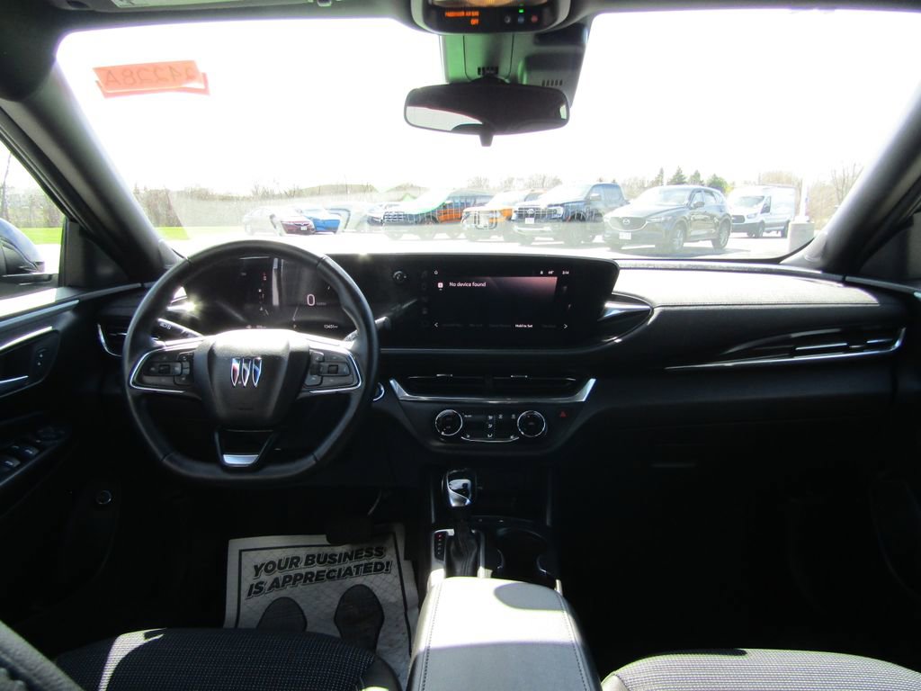 Used 2025 Buick Envista Preferred w/ Convenience I Package image 13