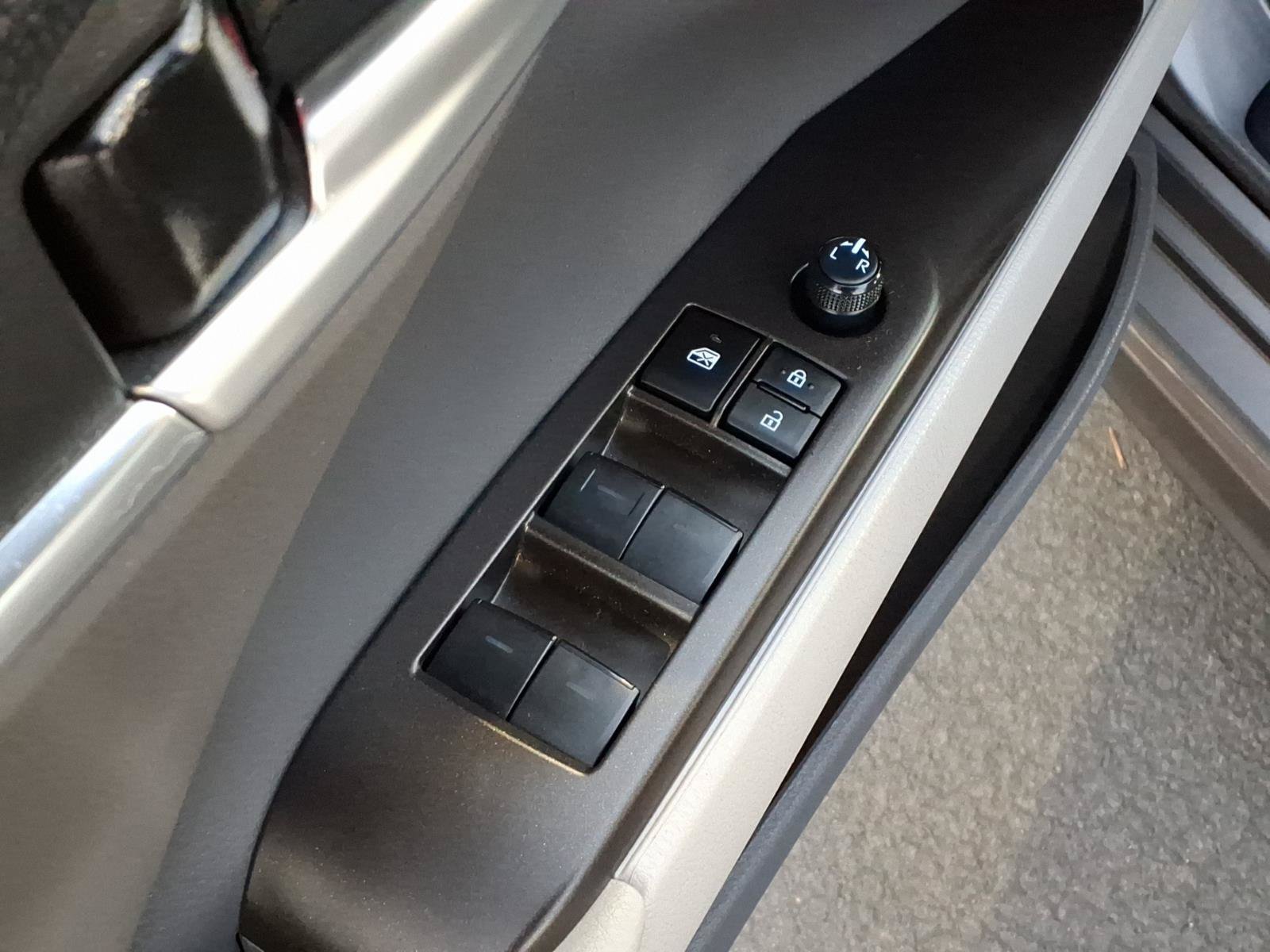 Used 2024 Toyota Camry SE FWD image 14