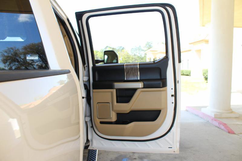 Used 2017 Ford F250 Lariat w/ Lariat Ultimate Package image 30