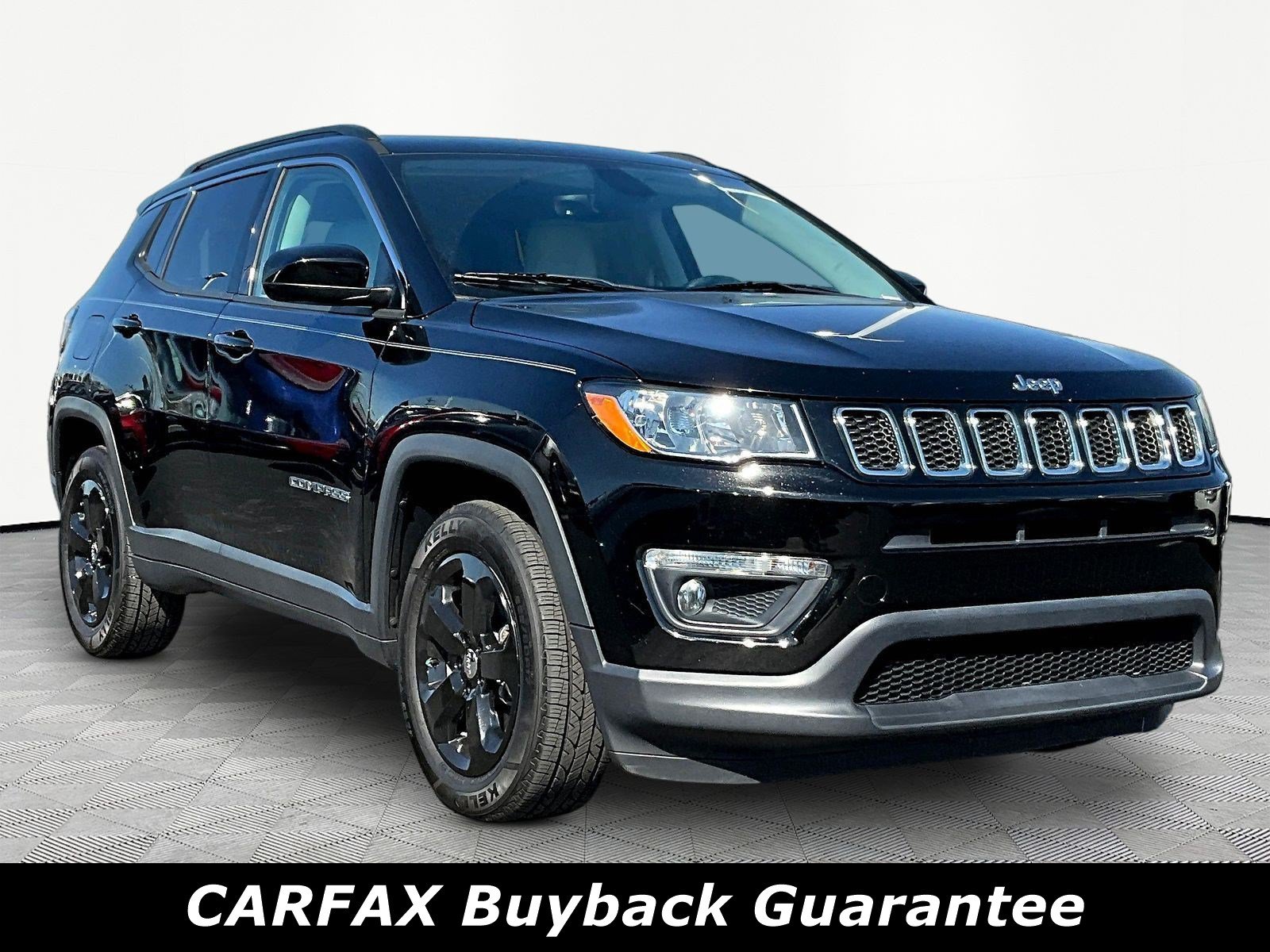 Used 2018 Jeep Compass Latitude w/ Popular Equipment Group FWD image 3