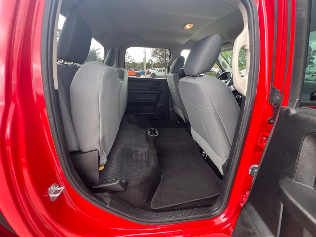 Used 2015 RAM 1500 Express RWD image 28