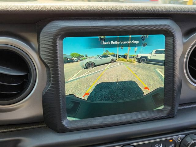 Used 2021 Jeep Gladiator Willys image 25