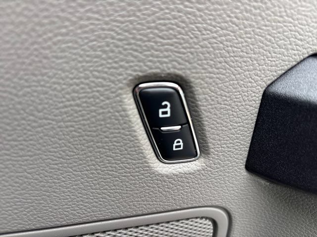 Used 2018 Ford F150 XL w/ Equipment Group 101A Mid AWD/4WD image 60