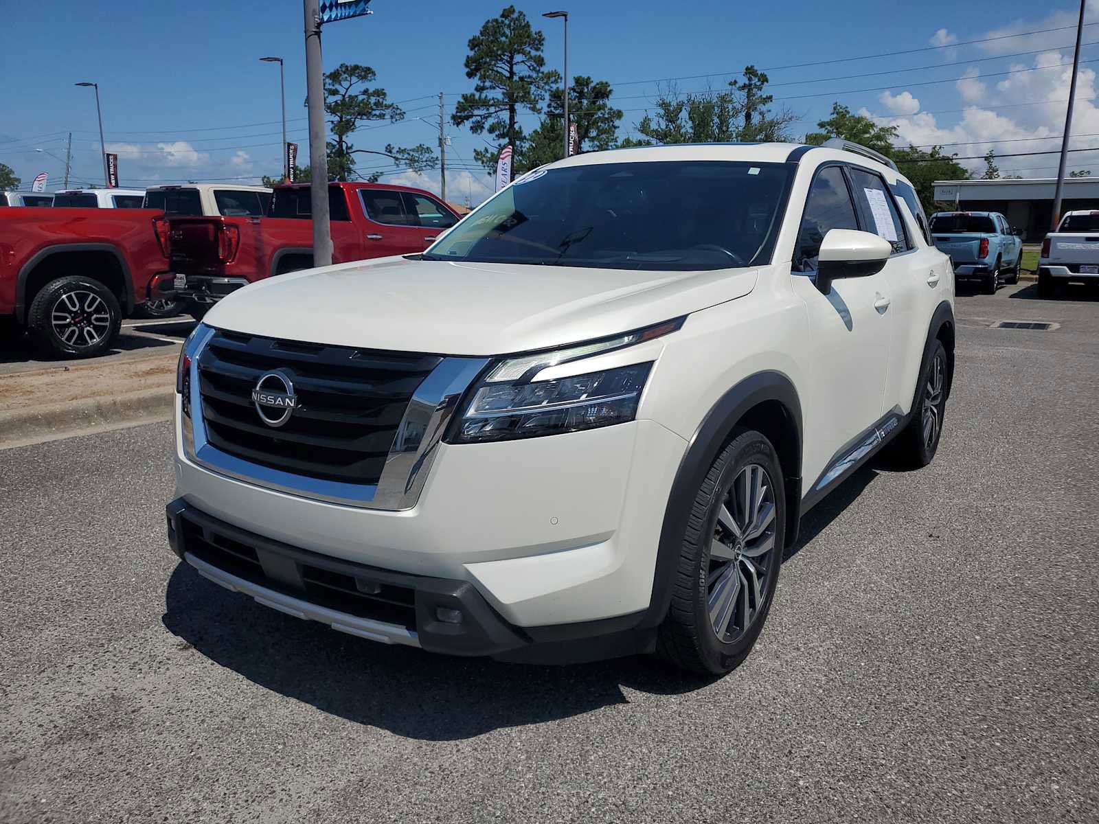 Used 2022 Nissan Pathfinder Platinum
