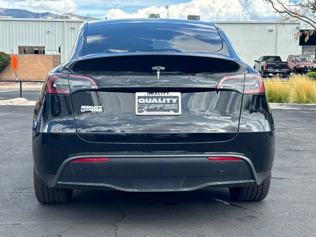 Used 2024 Tesla Model Y Long Range AWD/4WD image 7