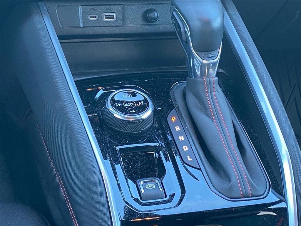 Used 2023 Chevrolet Colorado Z71 w/ Z71 Convenience Package 2 image 12